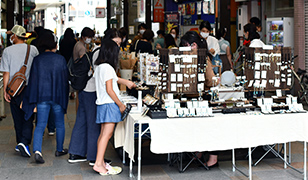 毎月第2日曜日に、ぶらくり丁商店街＆中ぶらくり丁商店街で開催されるポポロハスマーケット