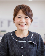 アシスタント　守安　佑憂子