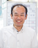 営業スタッフ　秦野　健雄