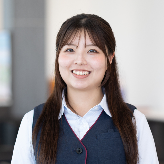 小雑賀店 フロアスタッフ 小畑 希未